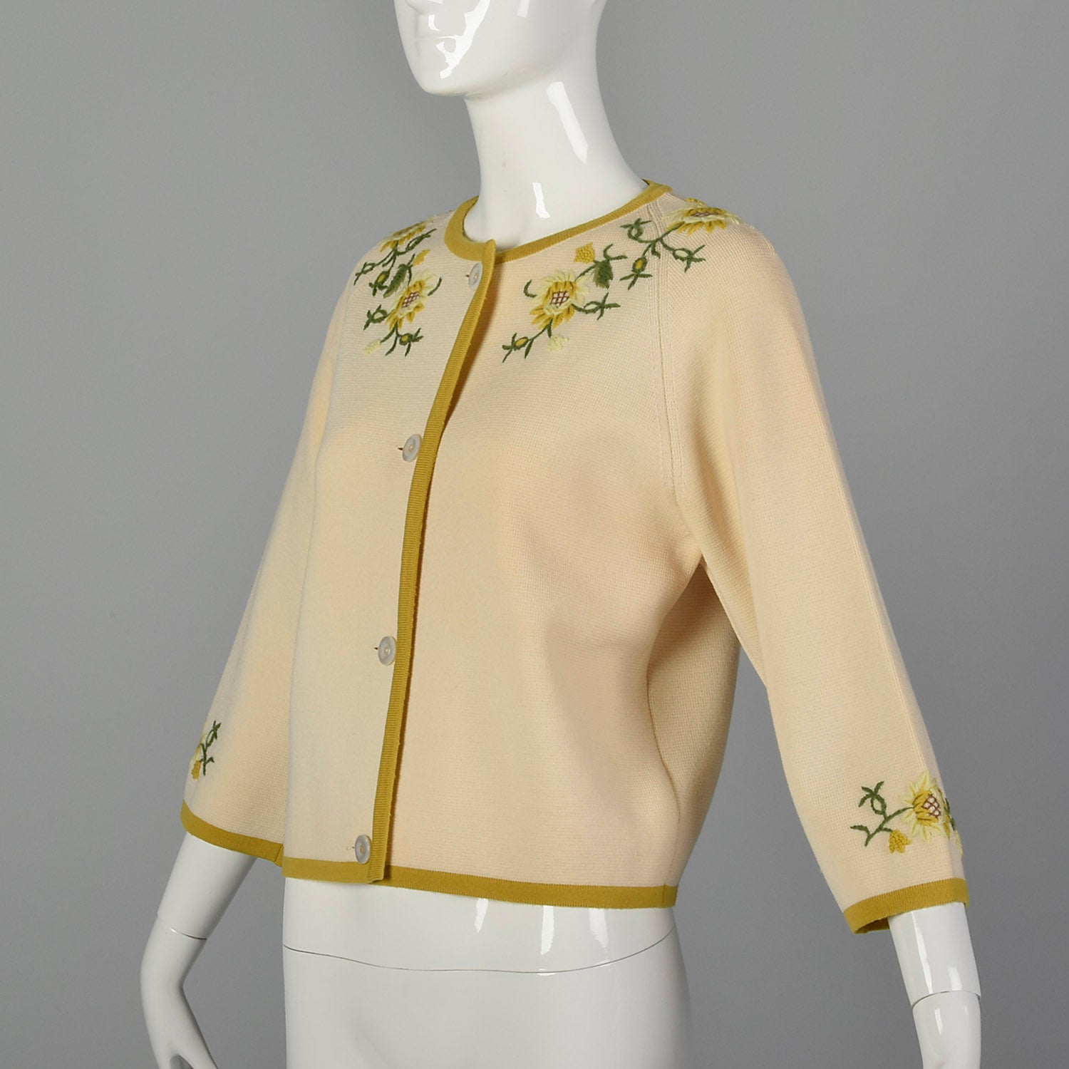 Medium 1960s Floral Embroidered Cardigan