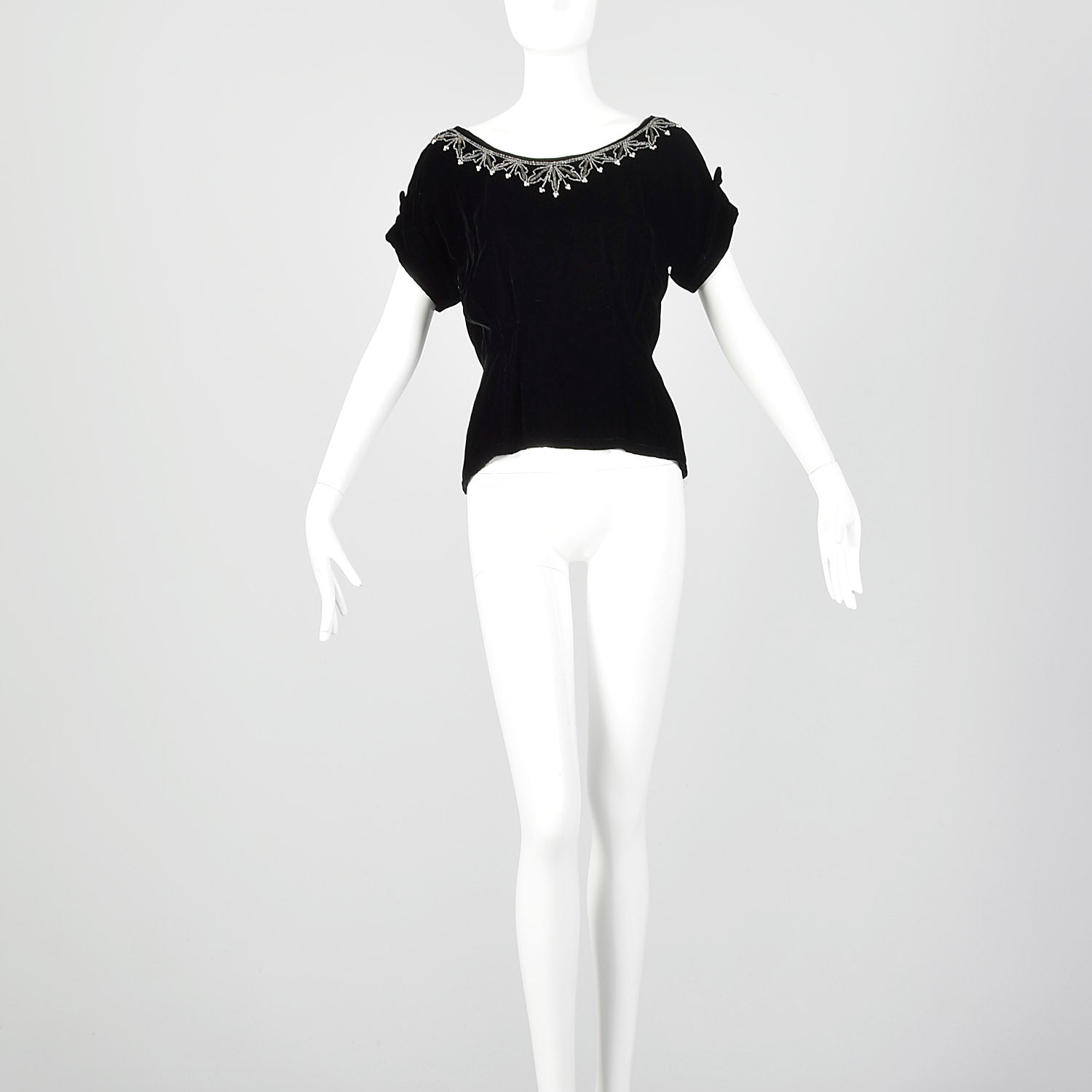 Medium 1950s Beaded Black Velvet Top