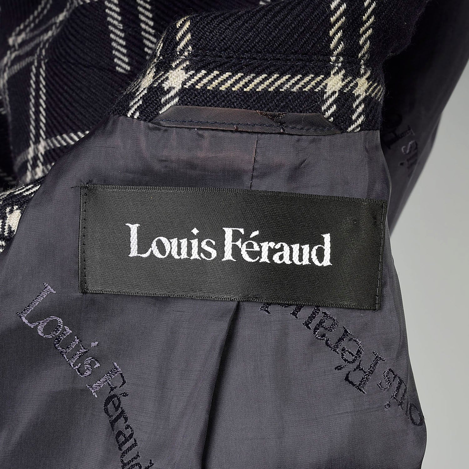 Large 1990s Louis Feraud Plaid Jacket Lightweight Wool Blazer Navy Gray
