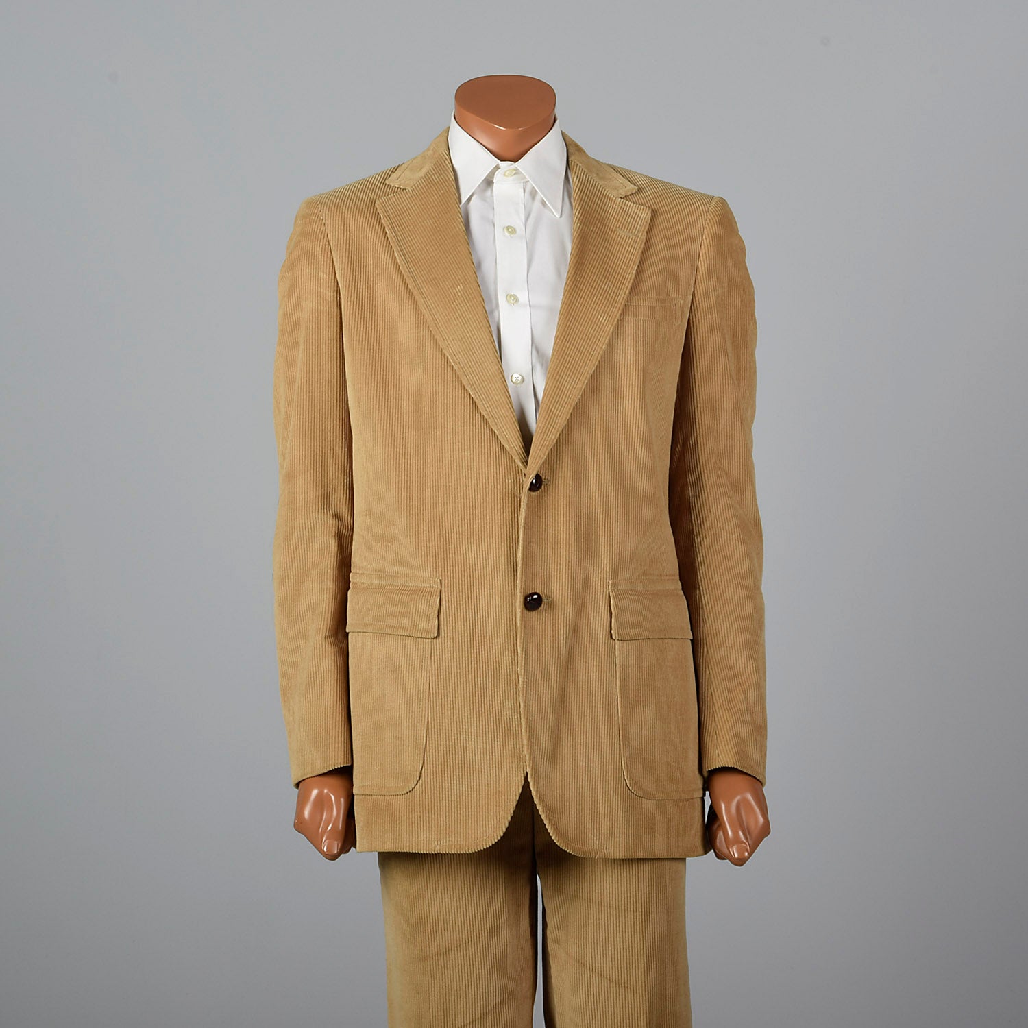 Medium 1970s Tan 2Pc Suit