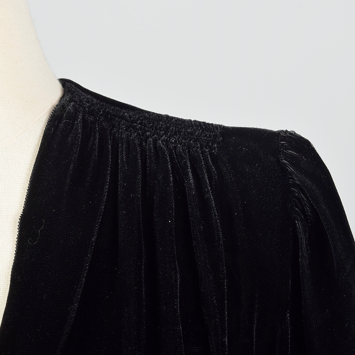 1930s Black Velvet Dressing Gown with Decorative Pocket