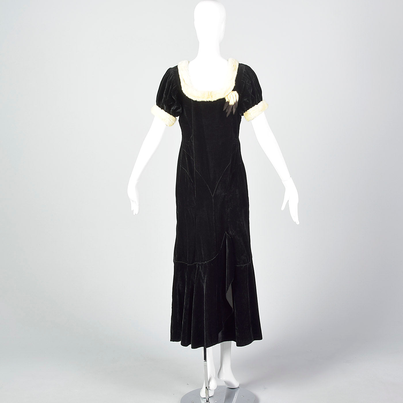 1930s Black Velvet Dress with Fur Collar