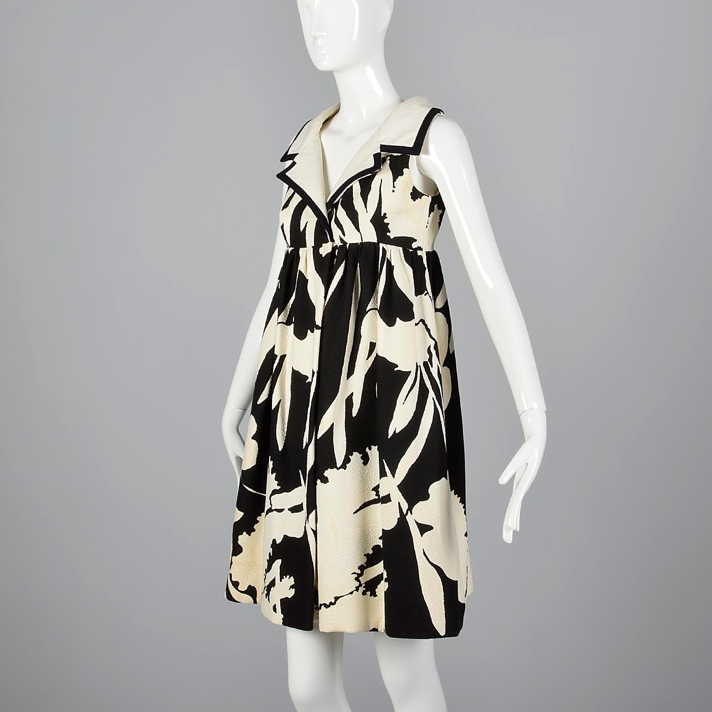 Small-Medium Geoffrey Beene Black and White Mini Dress