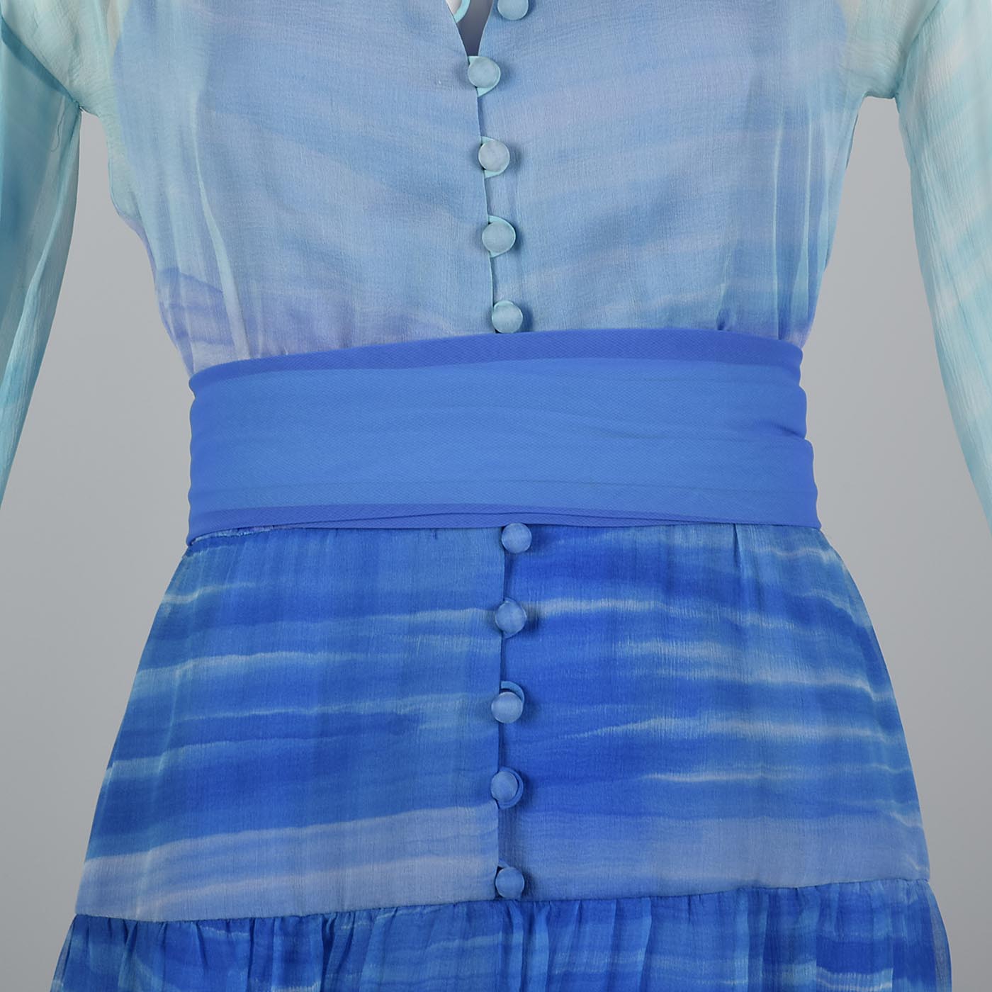 Beautiful Blue Travilla Maxi Dress with Sunset Design