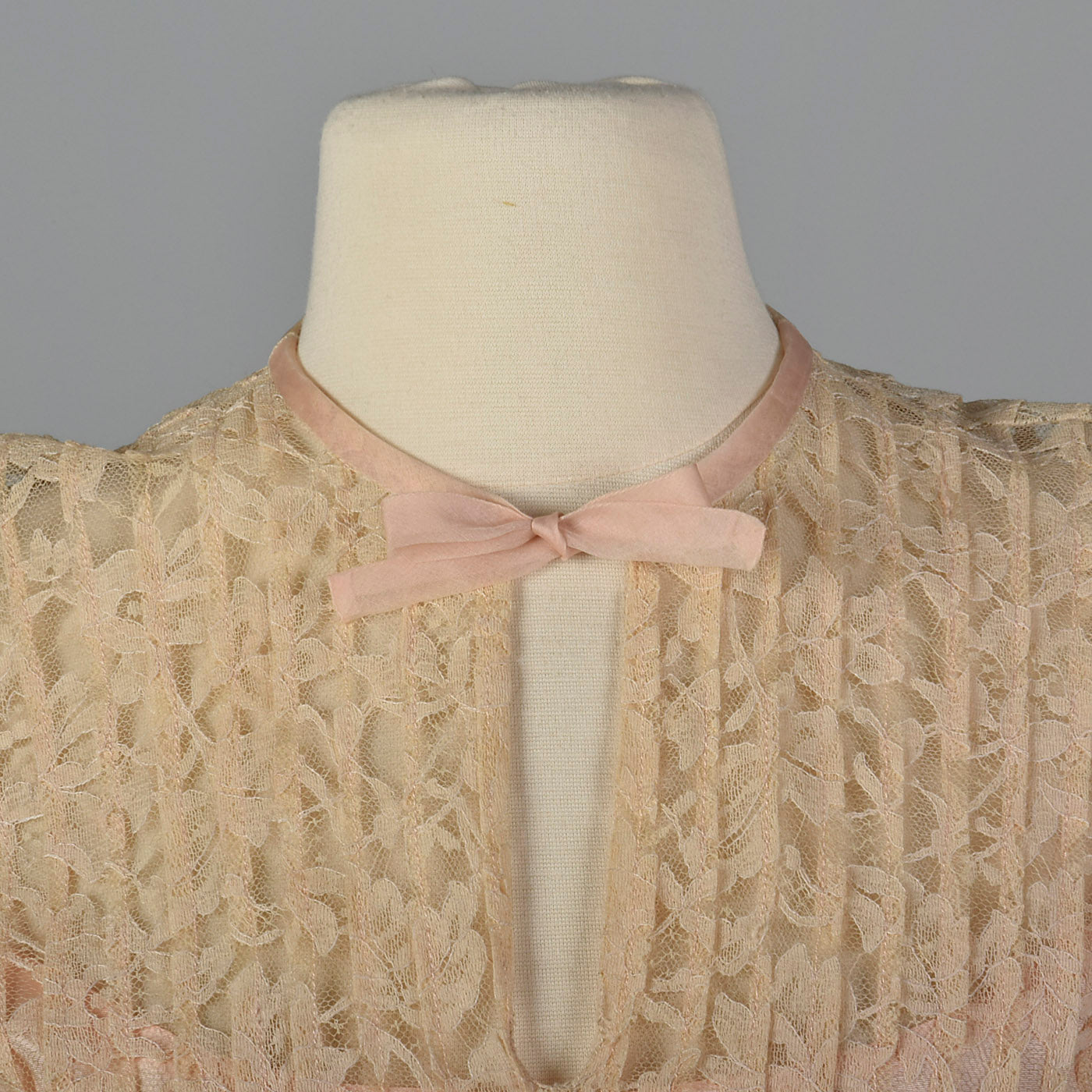 1950s Pink Lace Pleated Wedding Dress