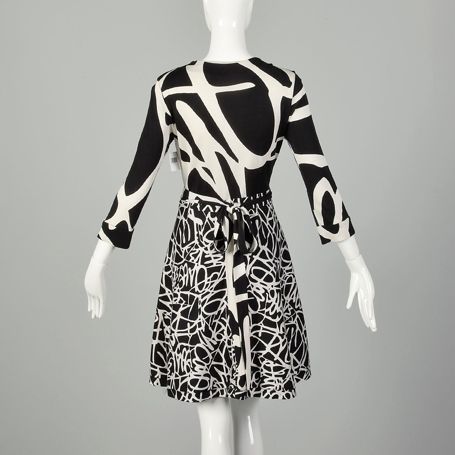 Medium Diane Von Furstenberg Wrap Dress Tie Waist Black Abstract Print