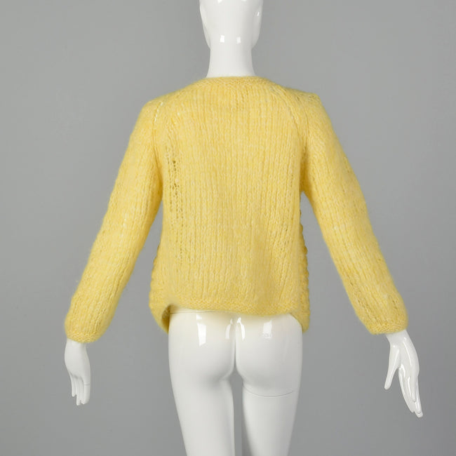 Large 1960s Yellow Sweater Hand Knit In Italy Puff Stitch Cardigan