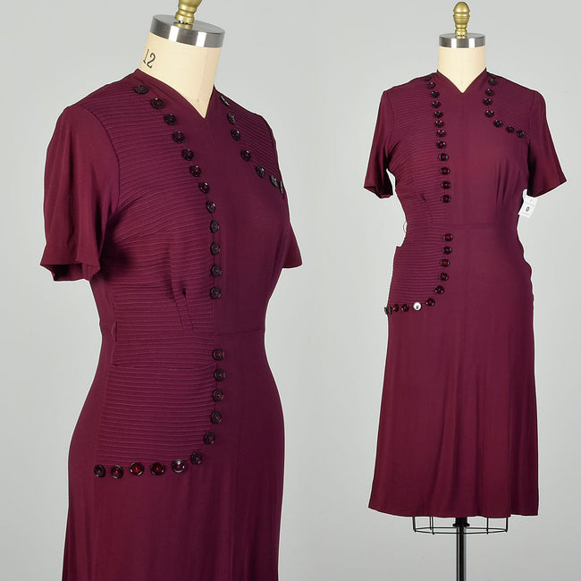 Medium 1950s Dress Plum Rayon Short Sleeve Casual Pin-Tuck Dress