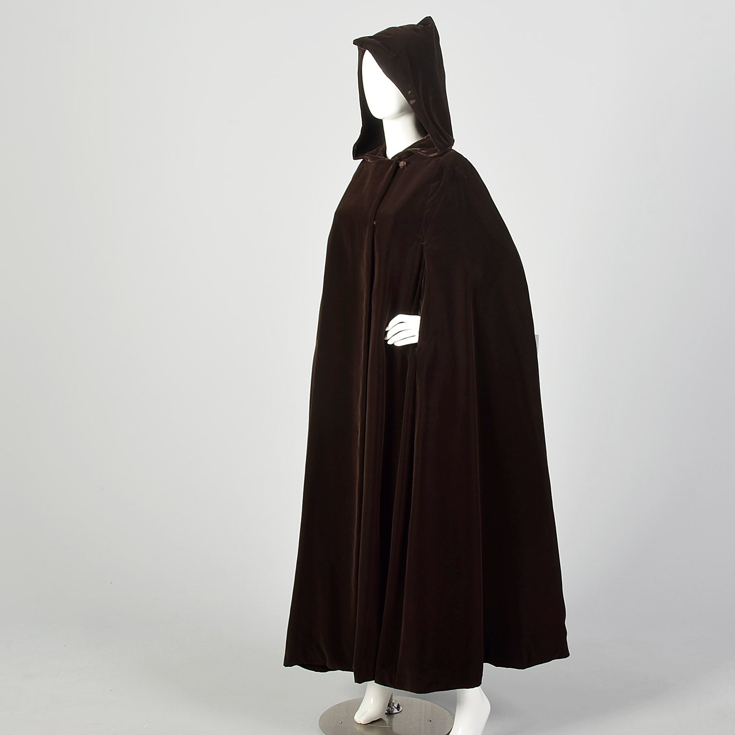 Medium 1970s Cape Brown Velvet Hooded Cloak Winter Autumn