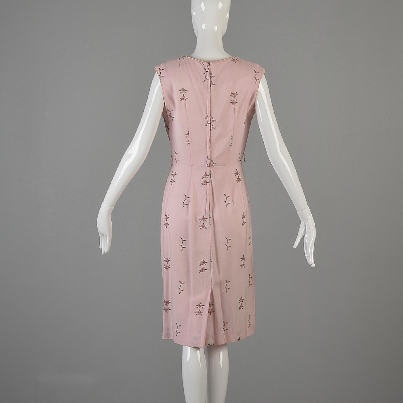 1950s Pink Sleeveless Day Dress with Floral Embroidery