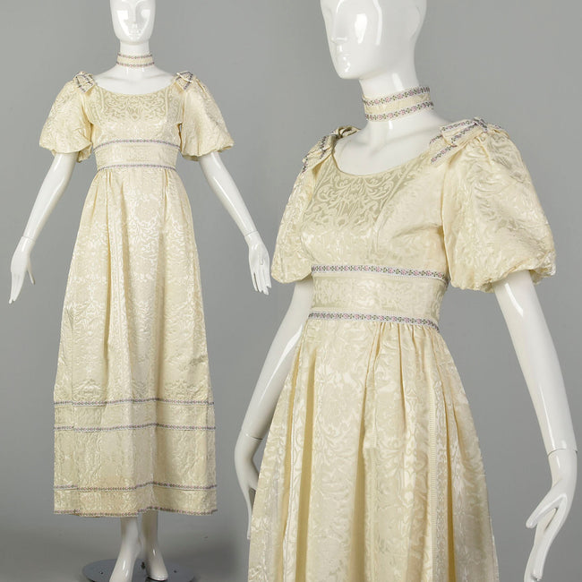 XS 1960s Modest Brocade Bridal Gown Short Sleeve Wedding Dress