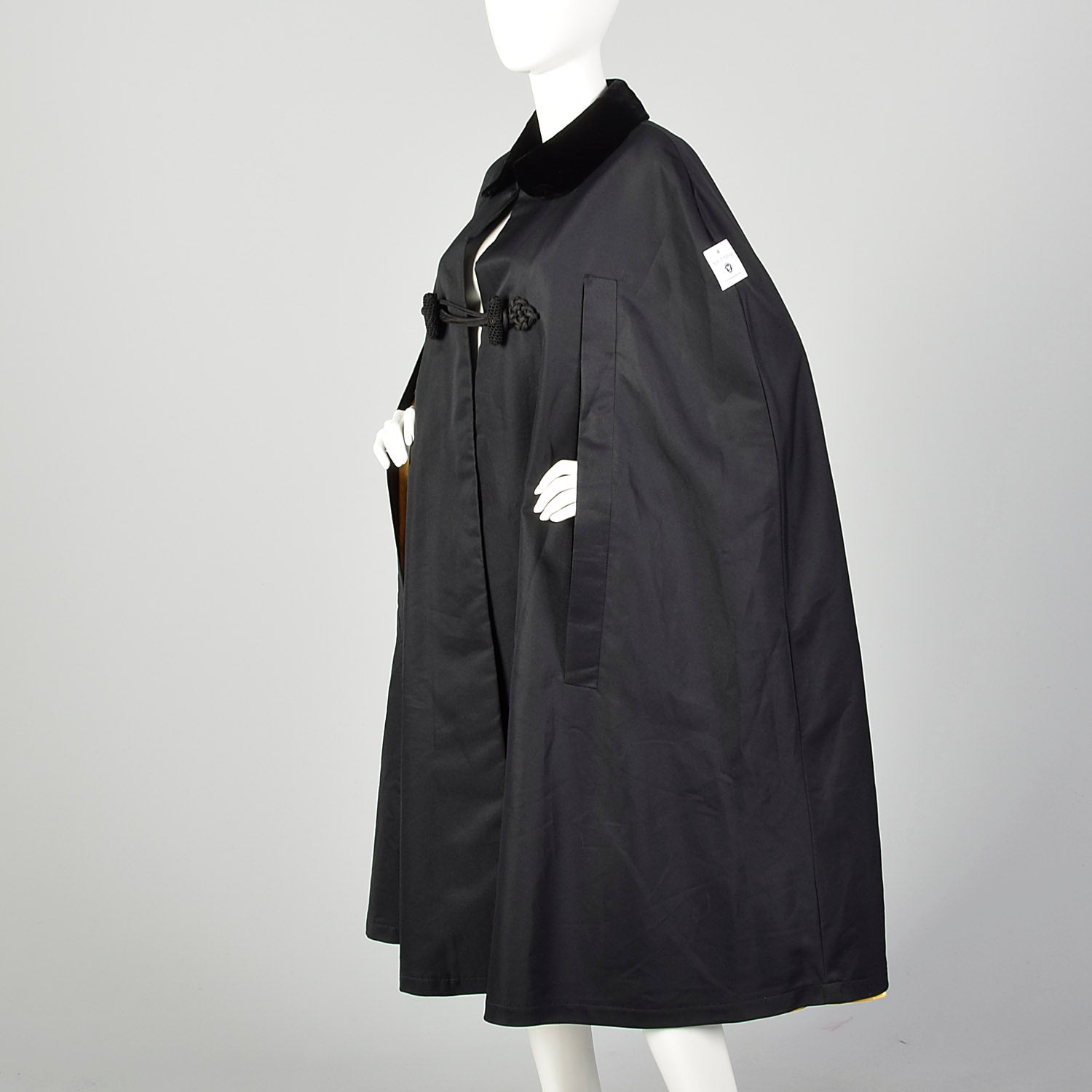 1980s Lightweight Black Cape Gold Lining