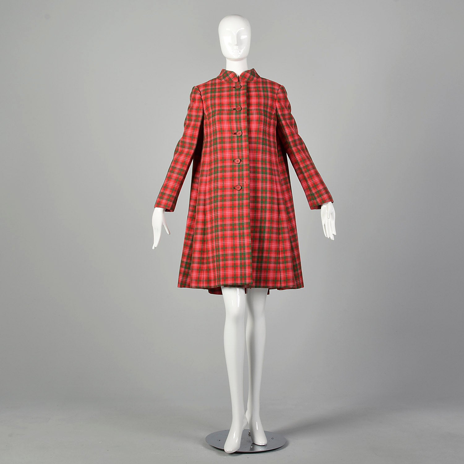 Medium Geoffrey Beene 1960s Red and Green Plaid Swing Coat