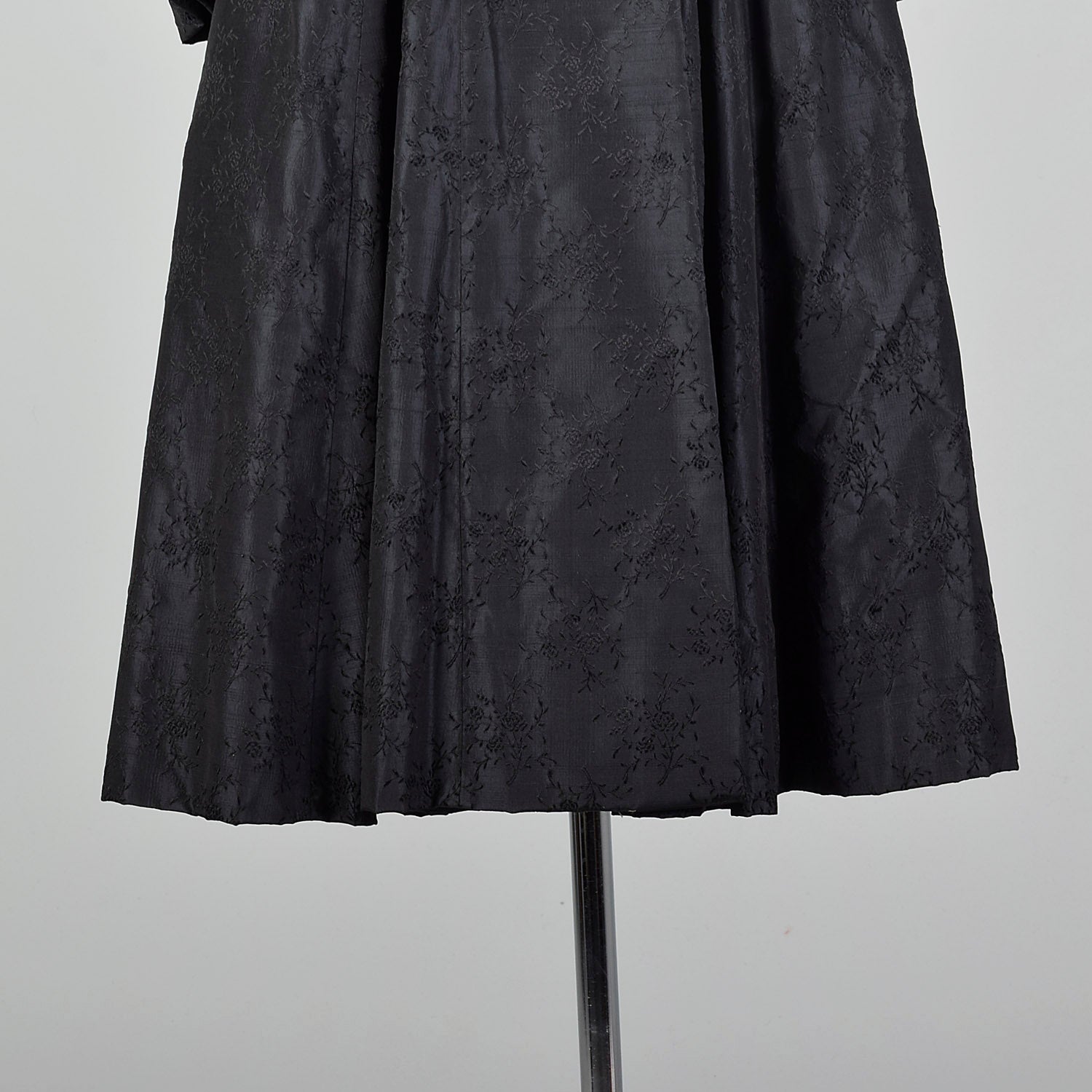 XS 1950s Via Veneto Couture Boutique Black Silk Princess Coat Made In Italy