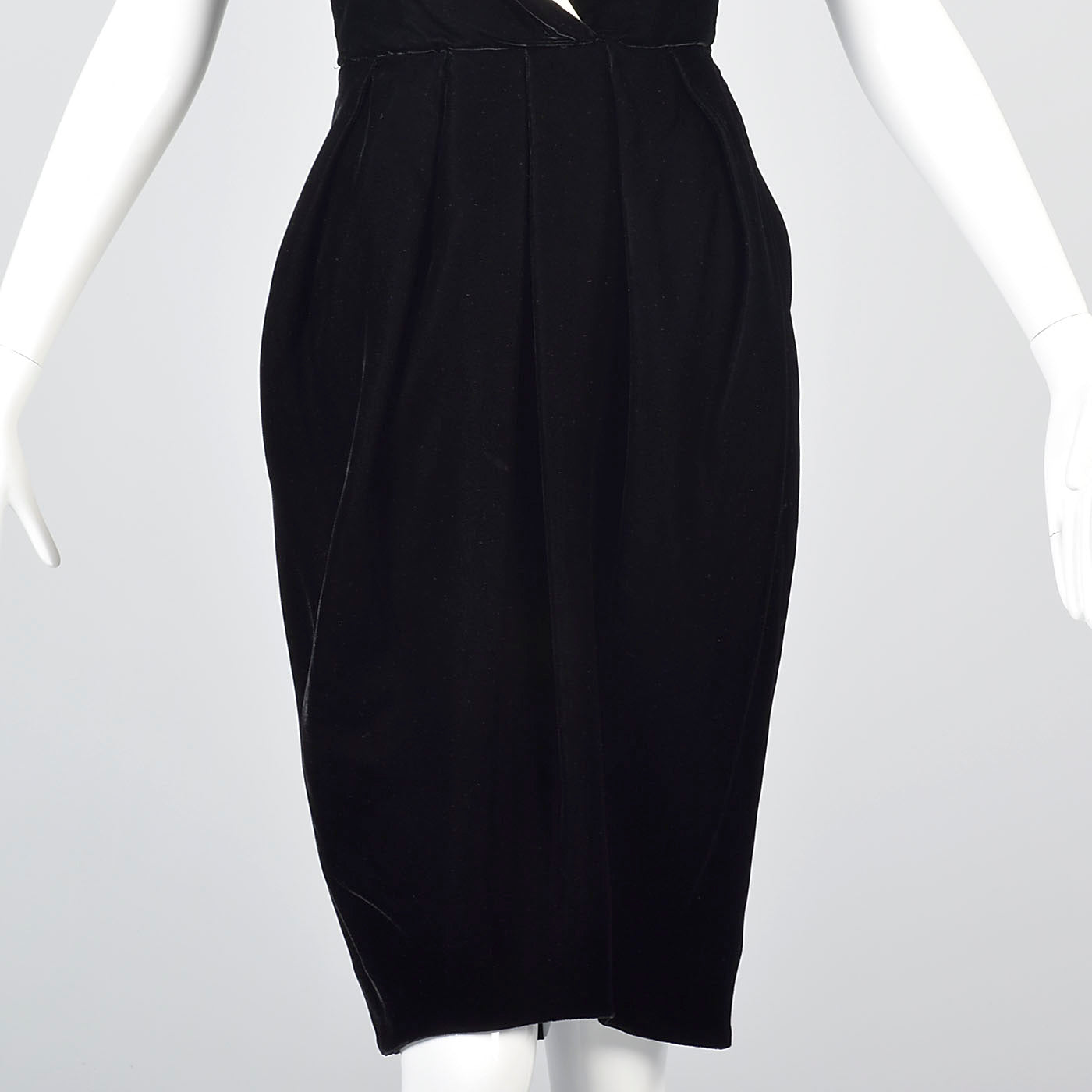 Timeless Lanvin Black Velvet Strapless Dress with Ivory Petal Bust