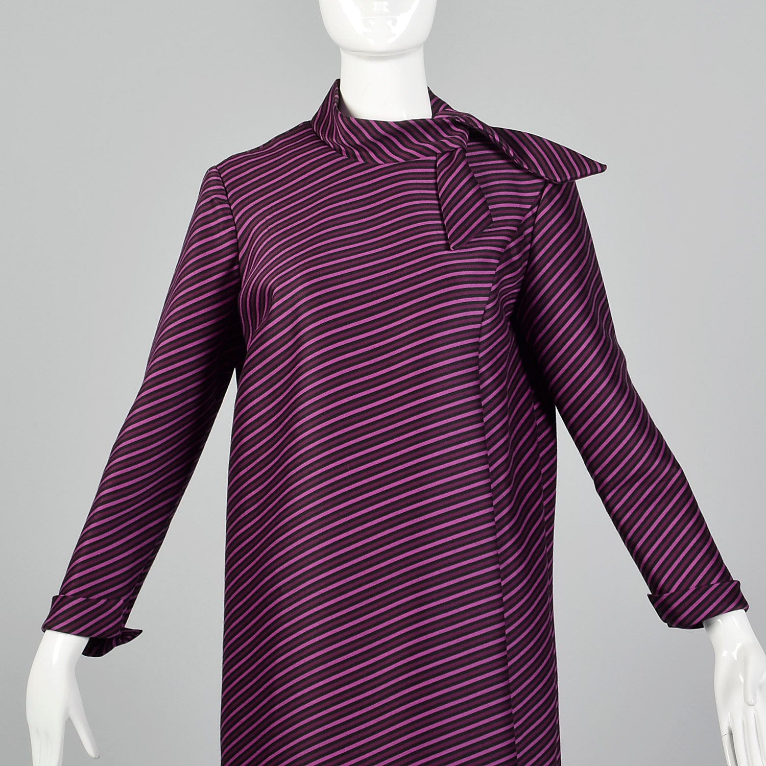 Medium 1960s Asymmetric Stripe Shift Dress