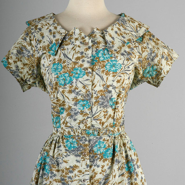 1950s Floral Print Day Dress with Elegant Neckline