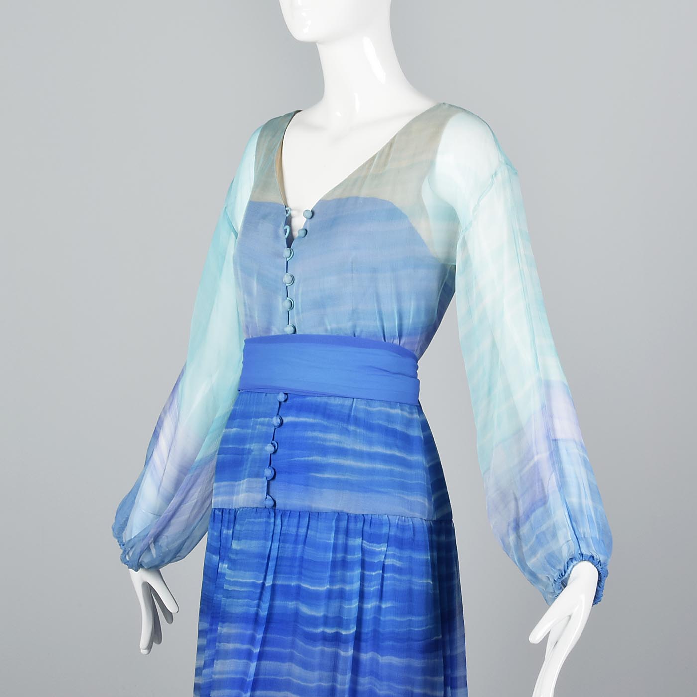 Beautiful Blue Travilla Maxi Dress with Sunset Design