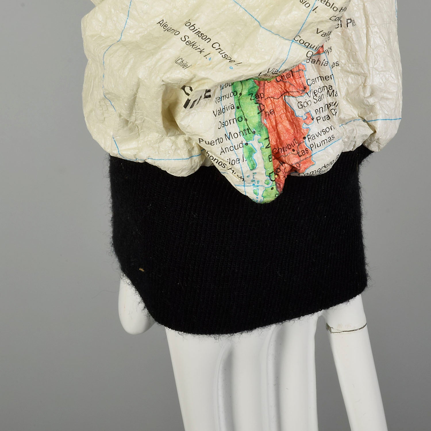 Large 1990s Wearin the World Tyvek Map Jacket Unisex Outerwear
