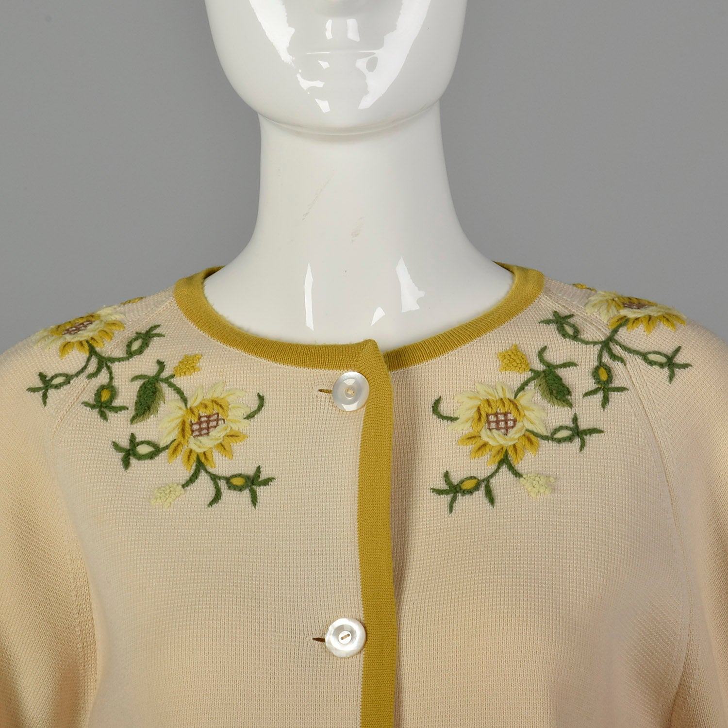 Medium 1960s Floral Embroidered Cardigan