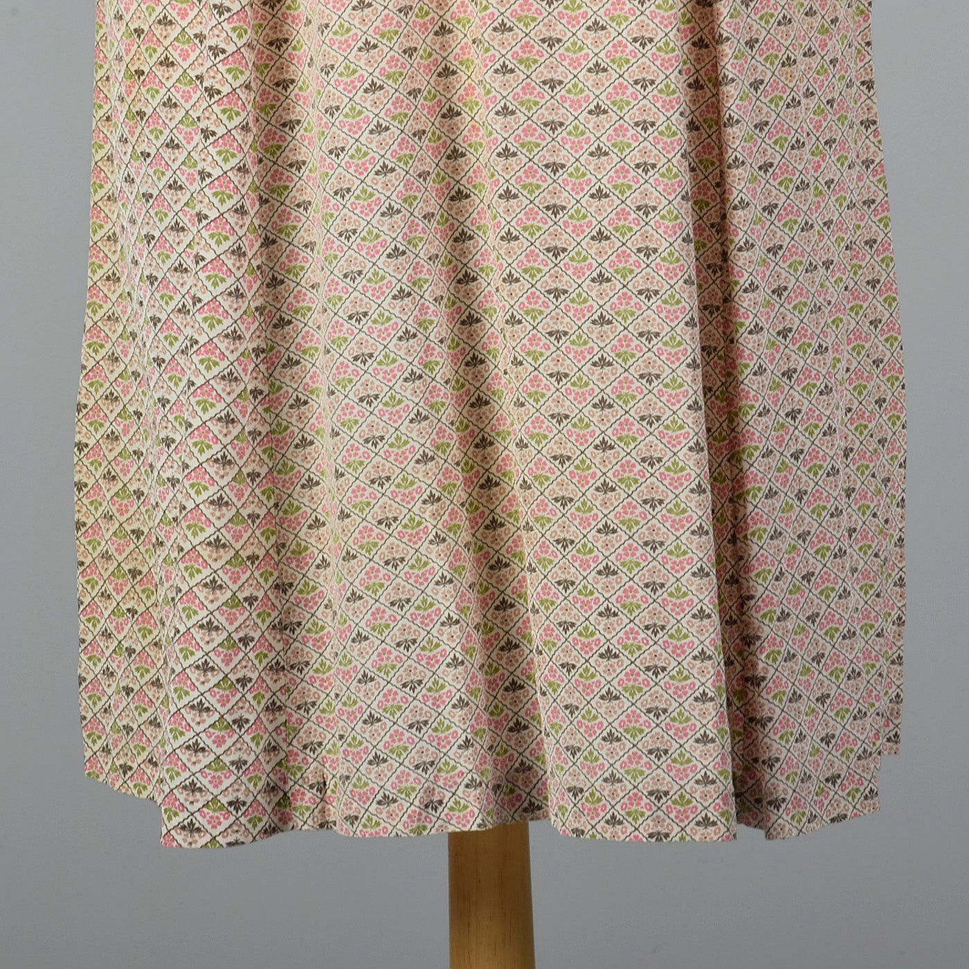 1950s Pink and Green Rayon Print Dress