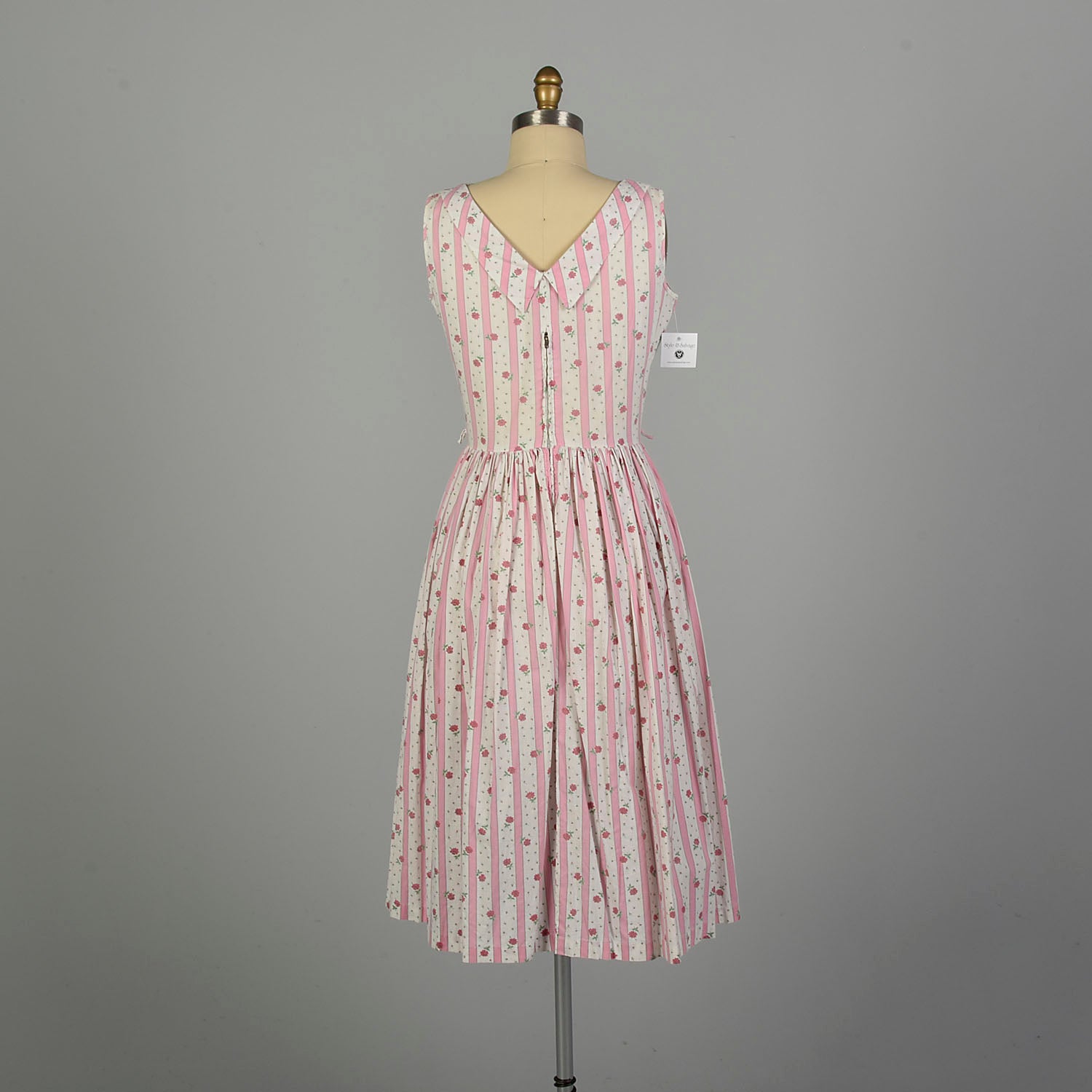 Medium 1950s Pink Floral Stripe Dress Sleeveless Casual Summer Fit and Flare Day Dress