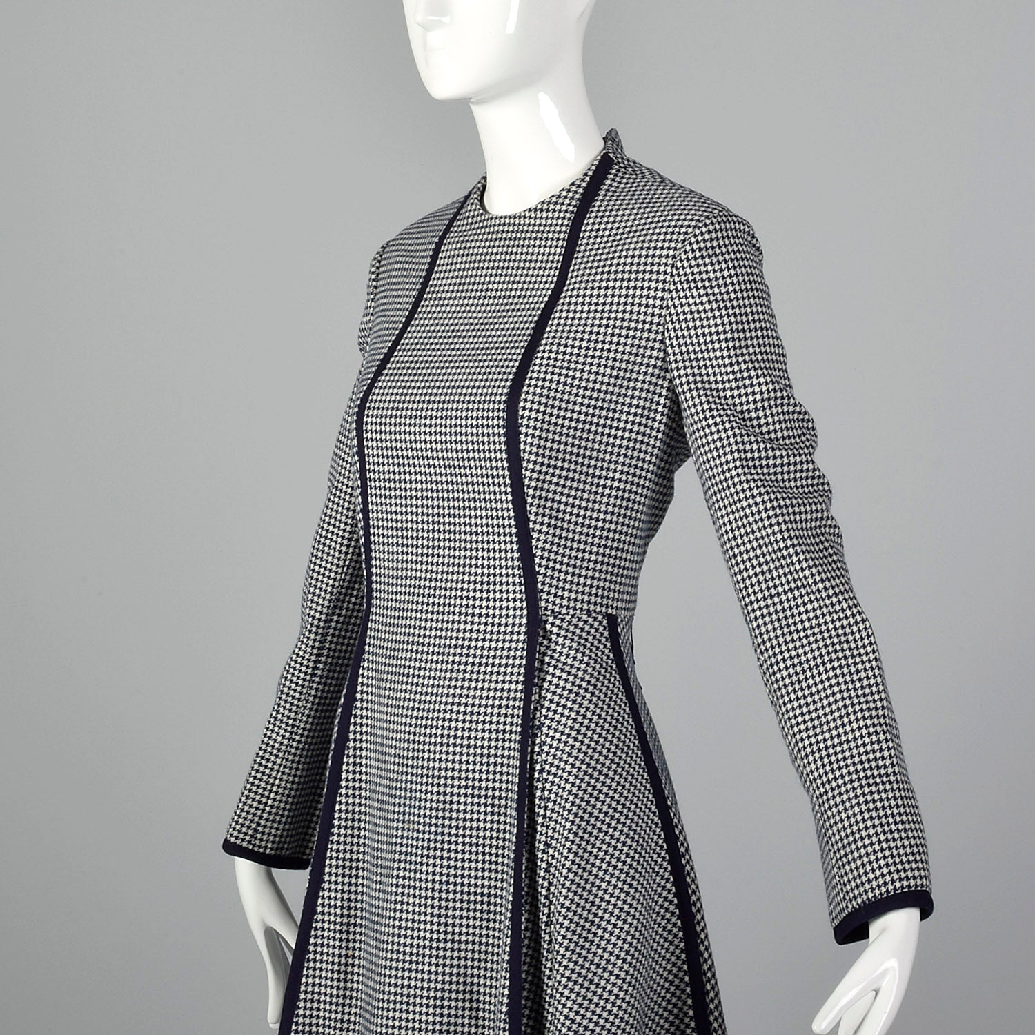 Medium Geoffrey Beene 1970s Navy Houndstooth Dress