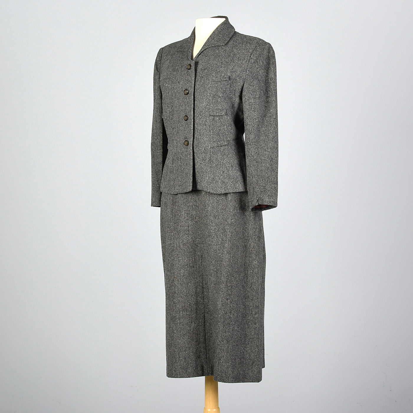 1950s Classic Gray Tweed Skirt Suit