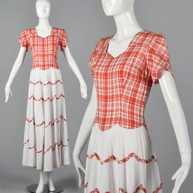 1940s Long Day Dress with Scallop Details