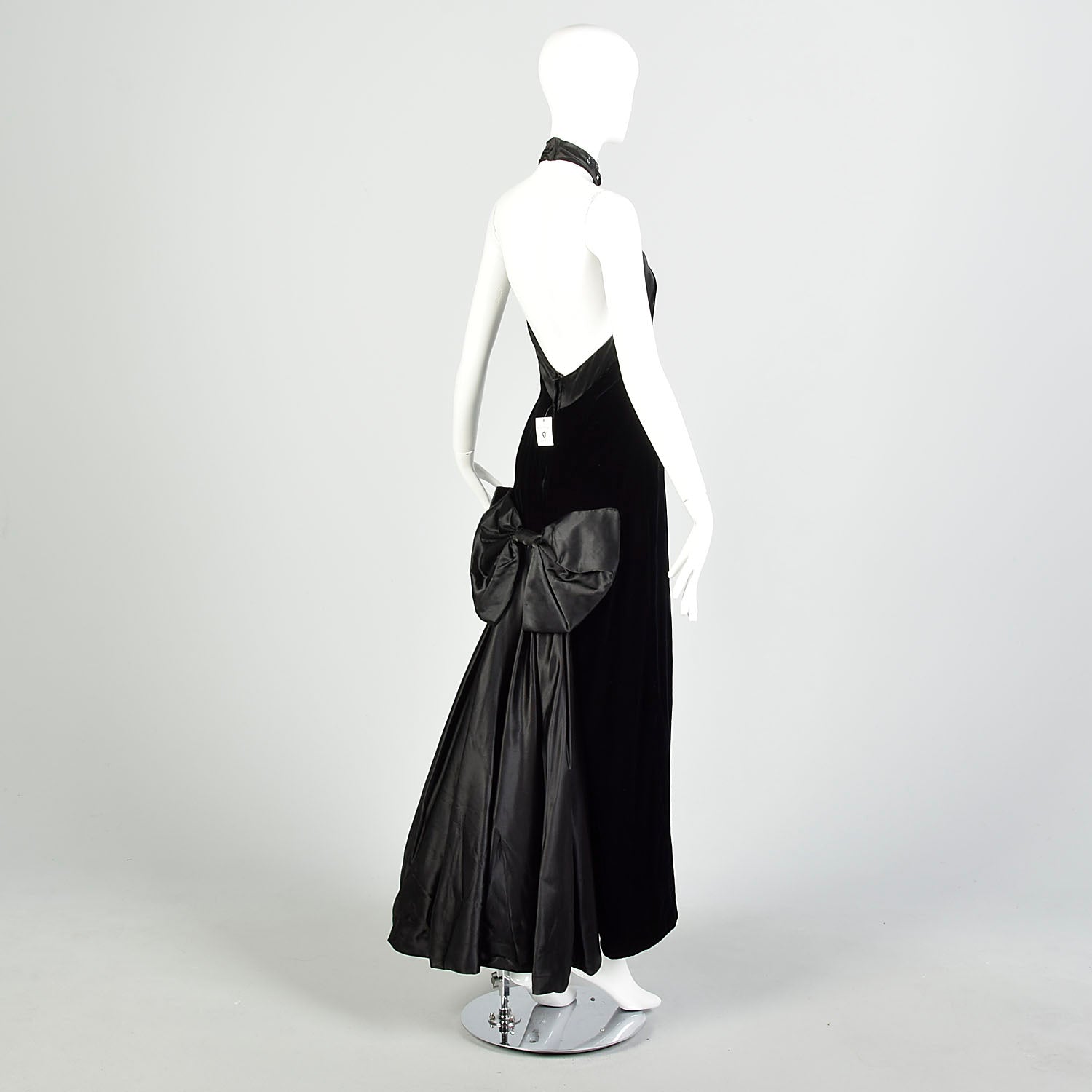 Small 1980s Black Velvet Mermaid Train Backless Formal Evening Gown Prom Dress