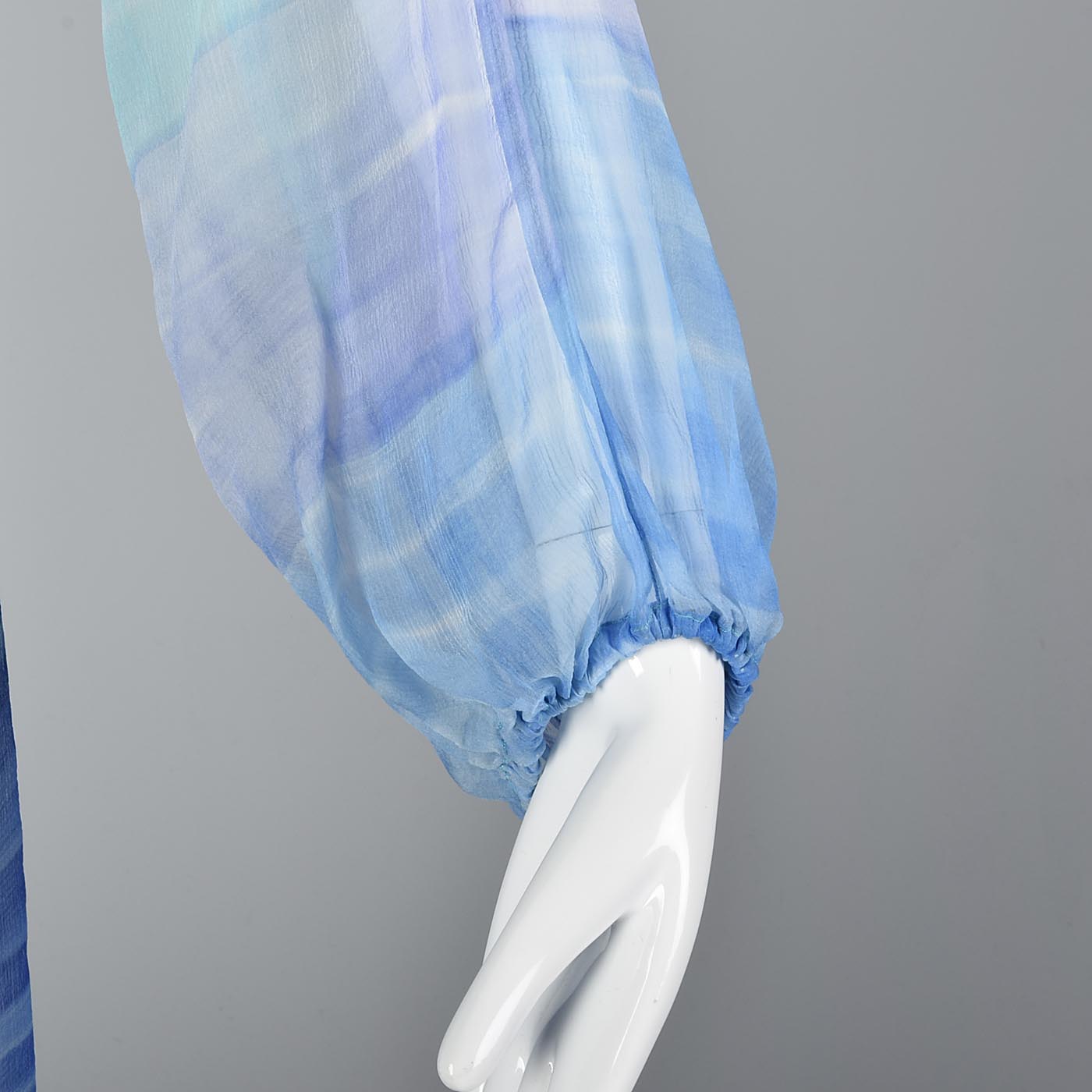 Beautiful Blue Travilla Maxi Dress with Sunset Design
