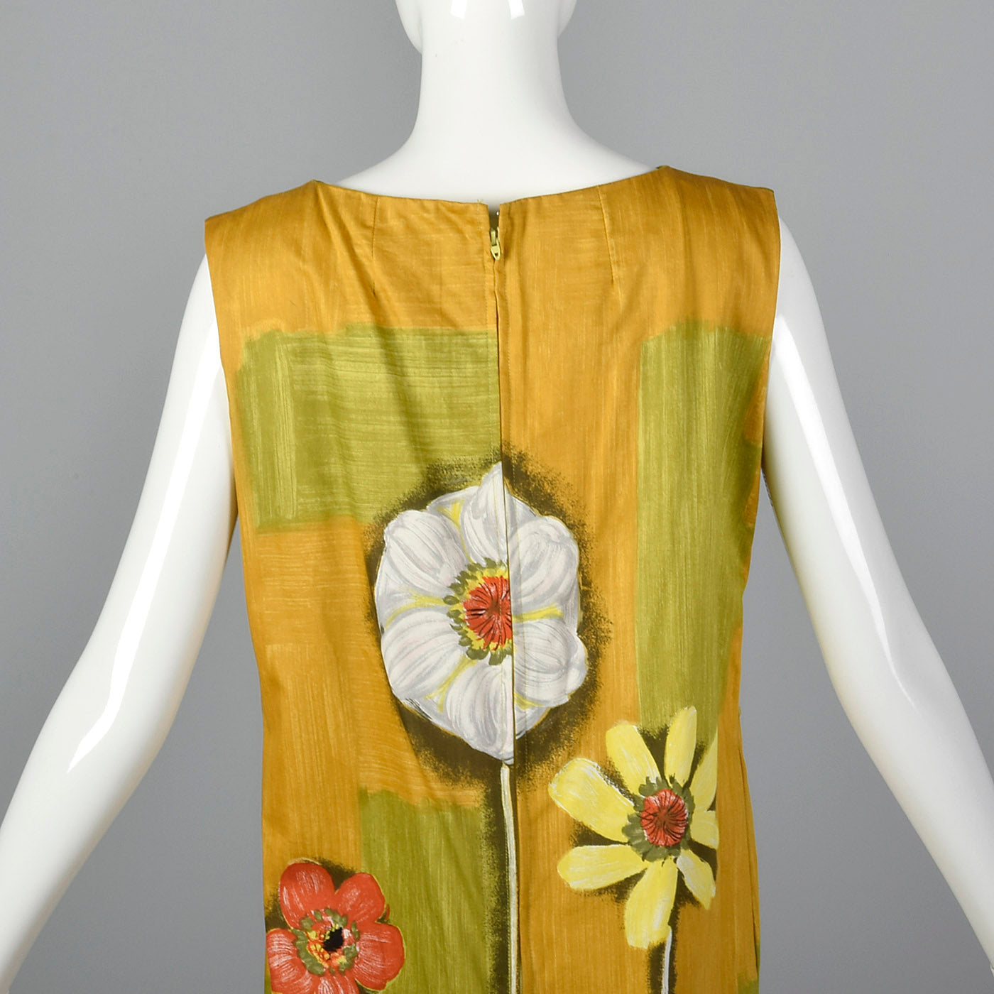 1960s Deadstock Shift Dress with Novelty Floral Print