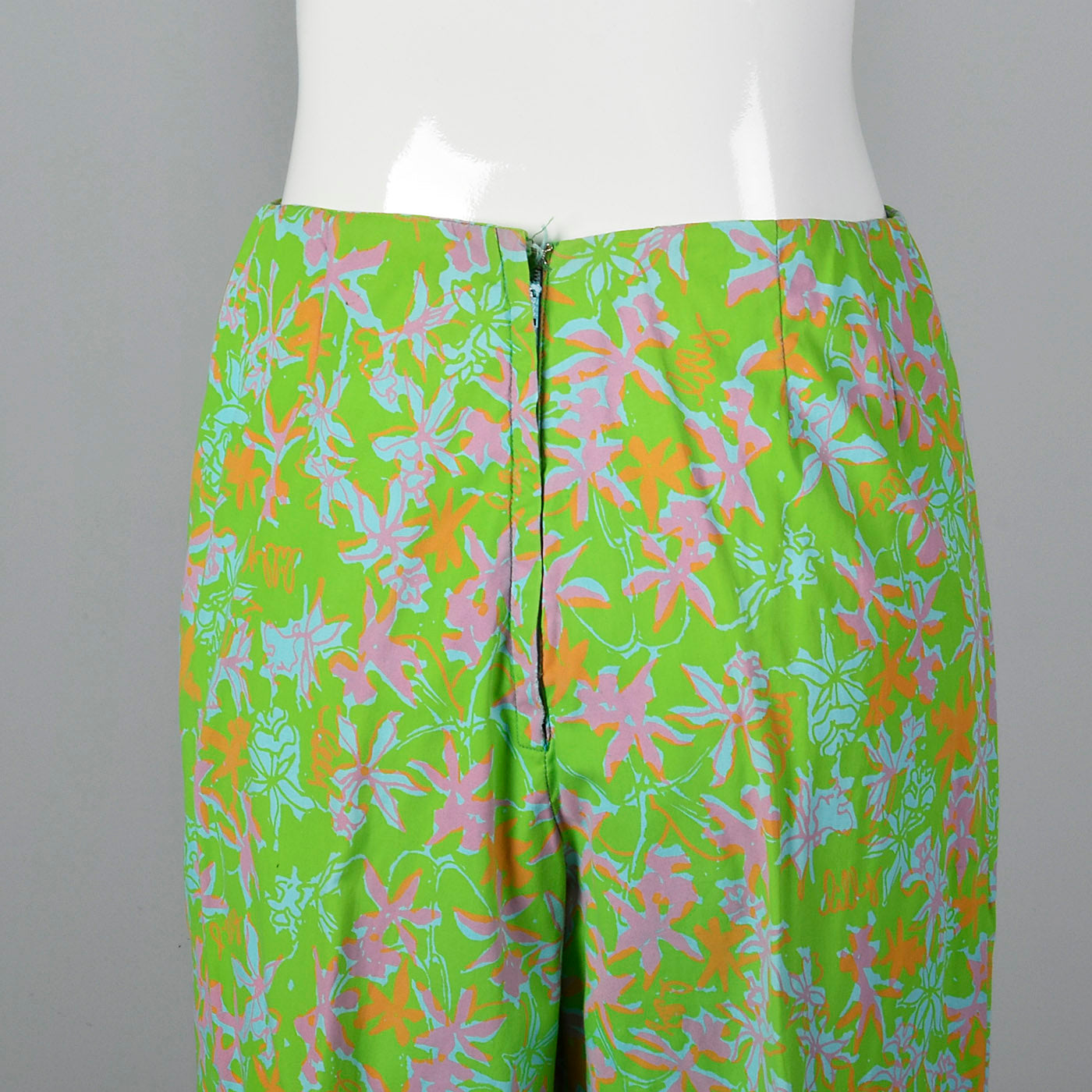 1960s Lilly Pulitzer Signature Print Cigarette Pants
