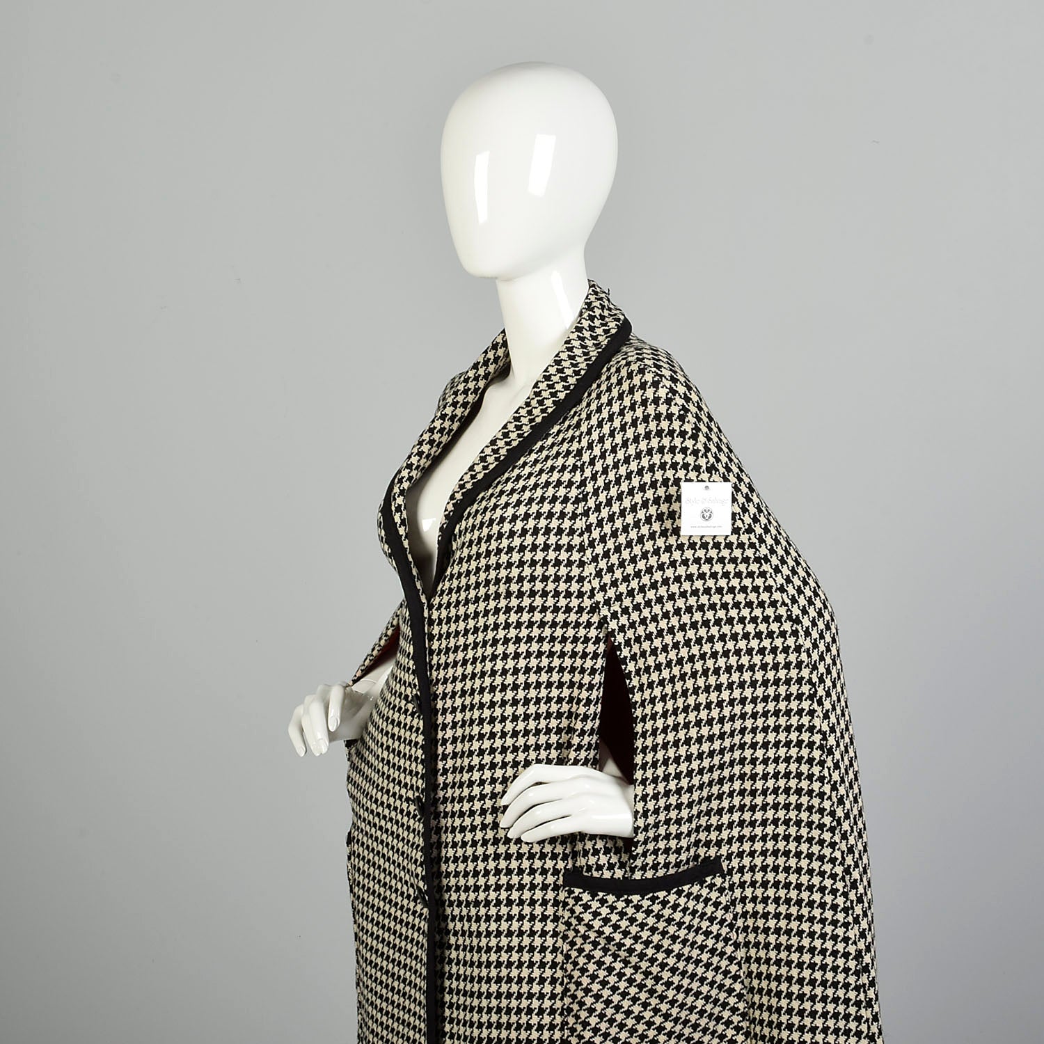 XXS 1960s Neusteters Houndstooth Cape Woven Winter Outerwear Shawl Collar Pockets