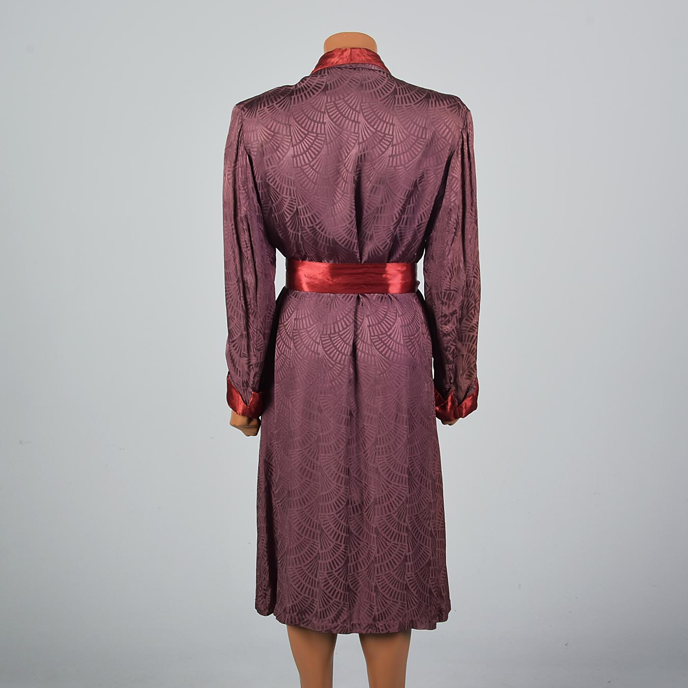 1940s Mens Rayon Robe with Art Deco Pattern