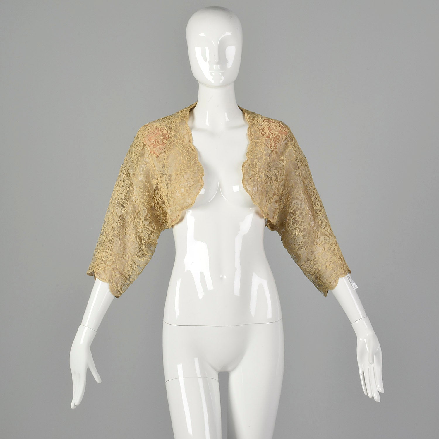 Medium 1950s Beige Lace Bolero Jacket