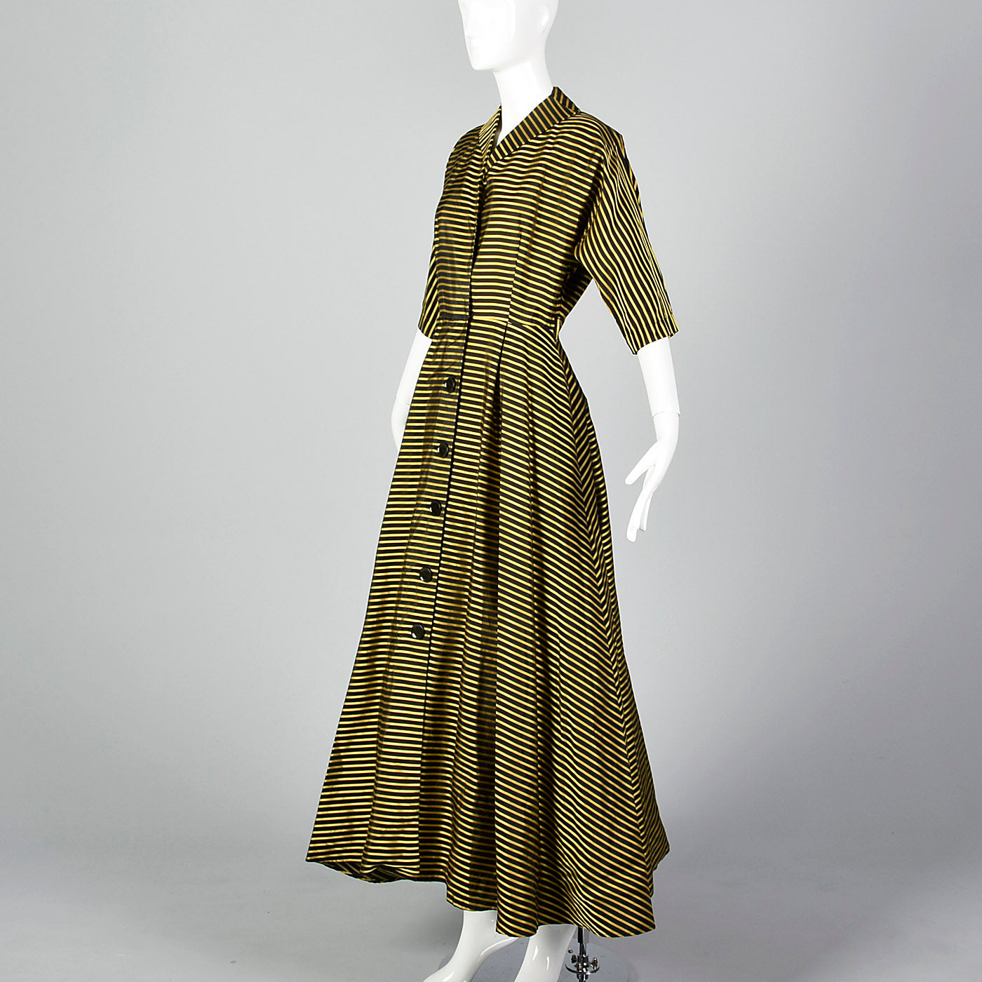 1950s Yellow and Black Striped Dressing Gown Style & Salvage 1950s Yellow and Black Striped Dressing Gown Style & Salvage