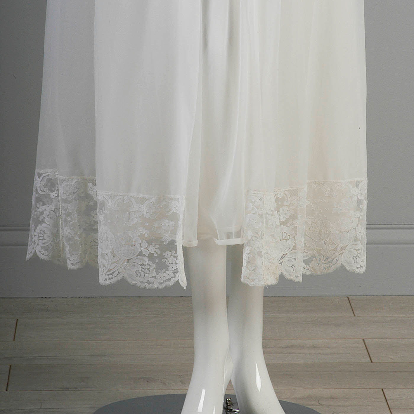 1960s White Nightgown and Peignoir Set