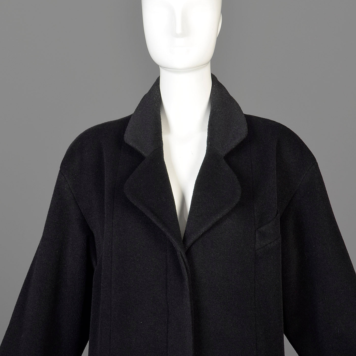 CHANEL black wool and cashmere coat – Loop Generation