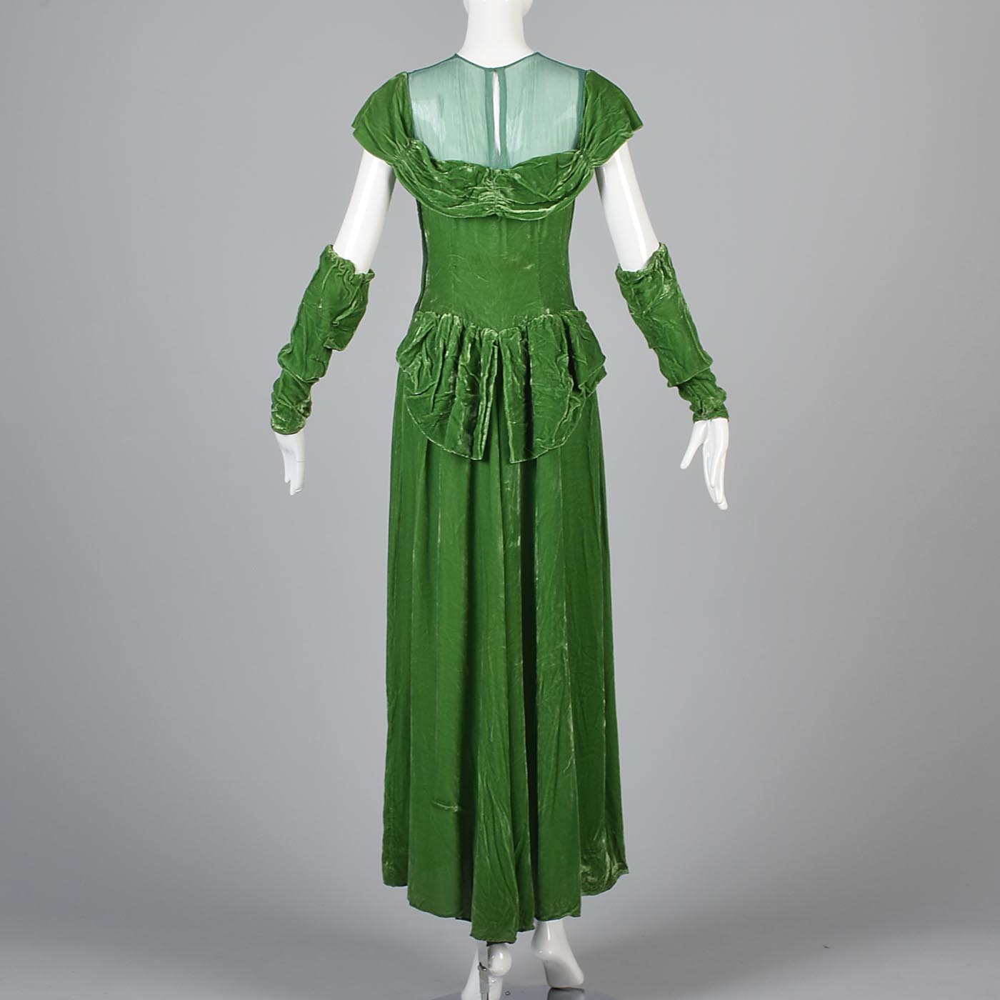 1940s Emerald Green Velvet Dress