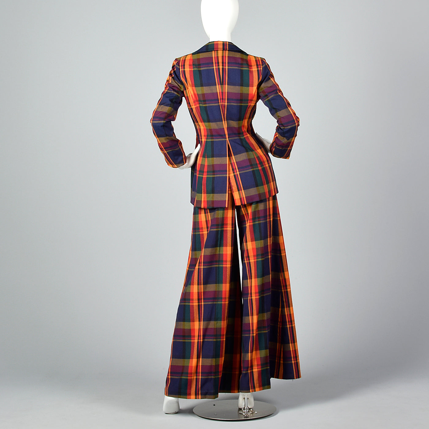1970s Plaid Pant Suit with Palazzo Pants and Fitted Blazer