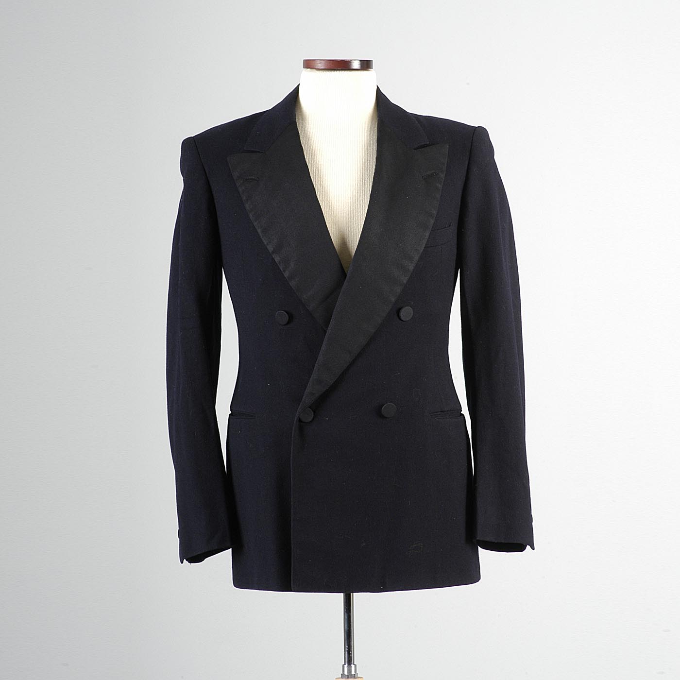 1930s Men's Navy Blue Peak Lapel Tuxedo Jacket