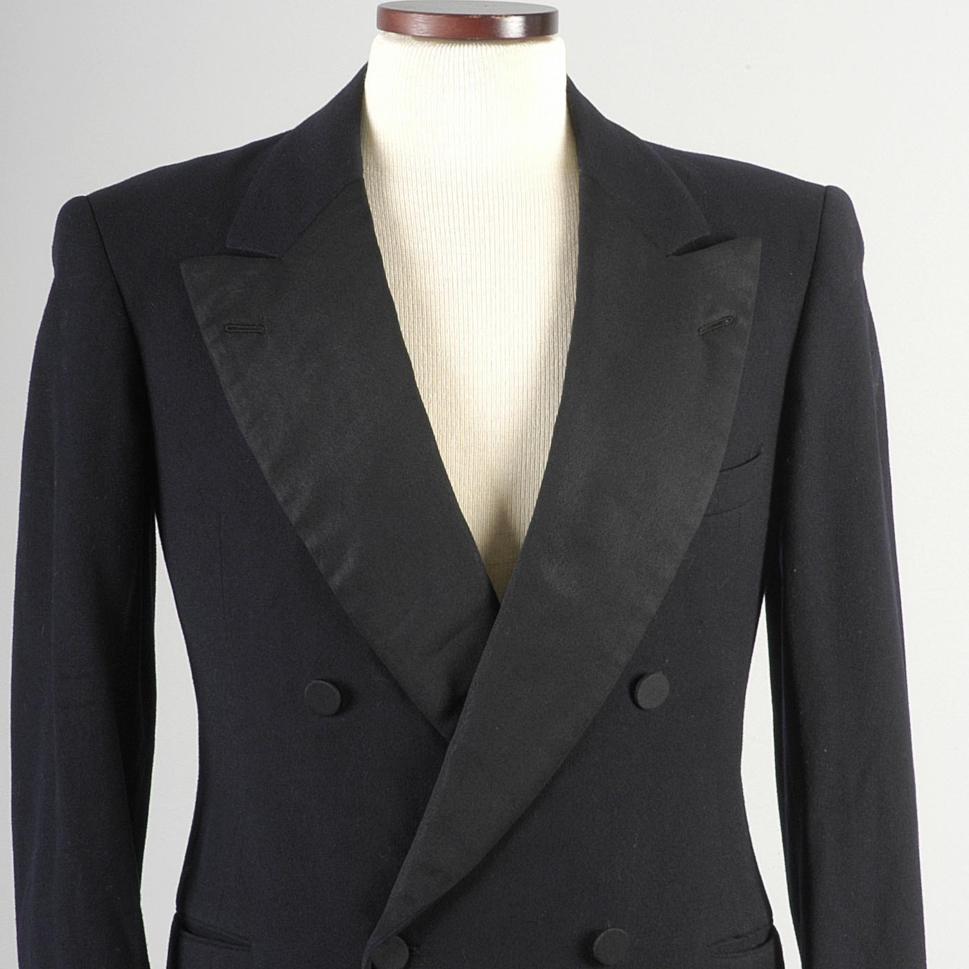 1930s Men's Navy Blue Peak Lapel Tuxedo Jacket