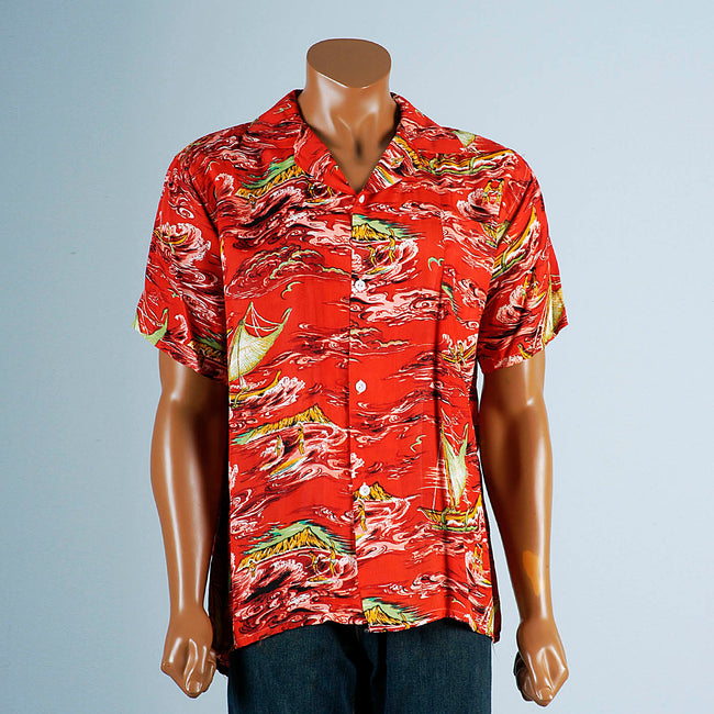 1950s Men's Rayon Hawaiian Surf Shirt with loop Collar