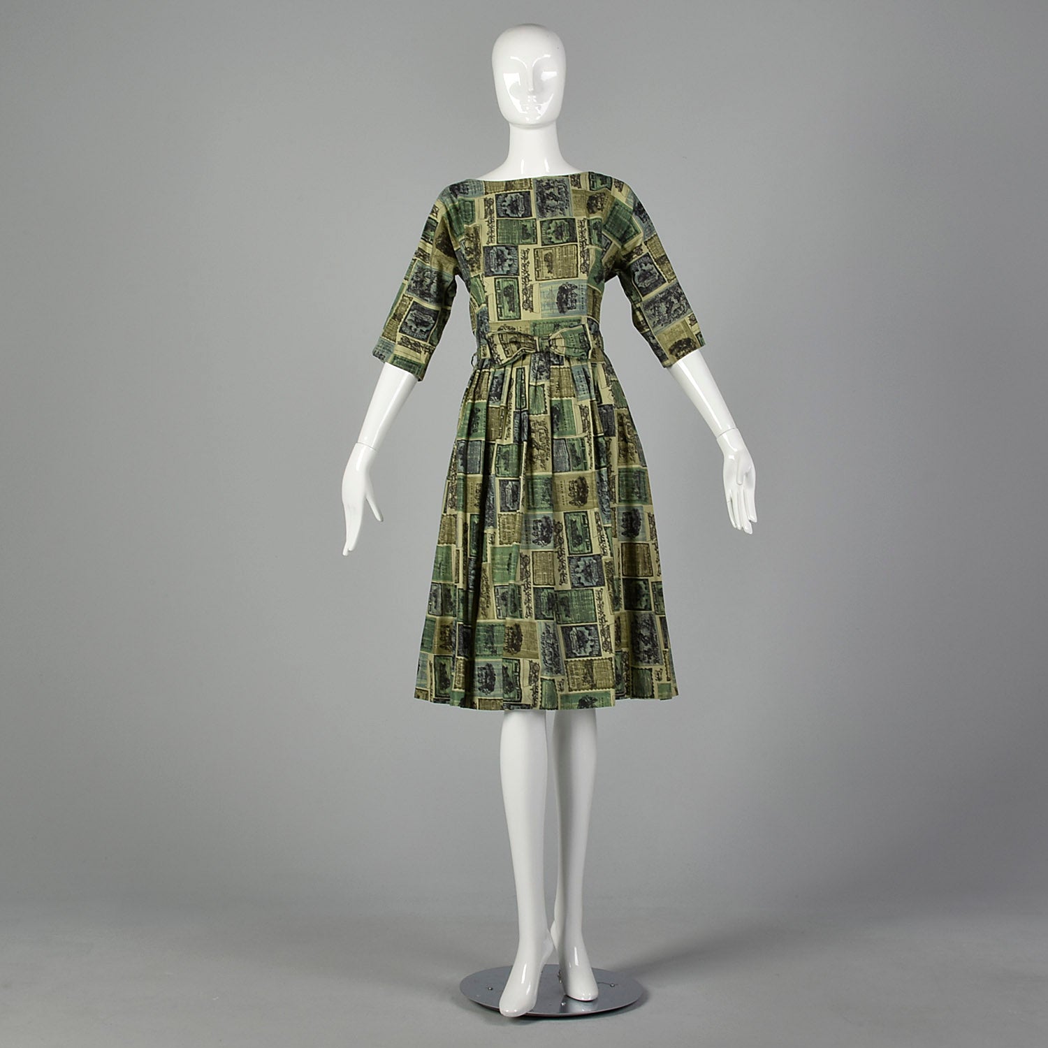 Medium 1950s Green Wild West Novelty Print Day Dress