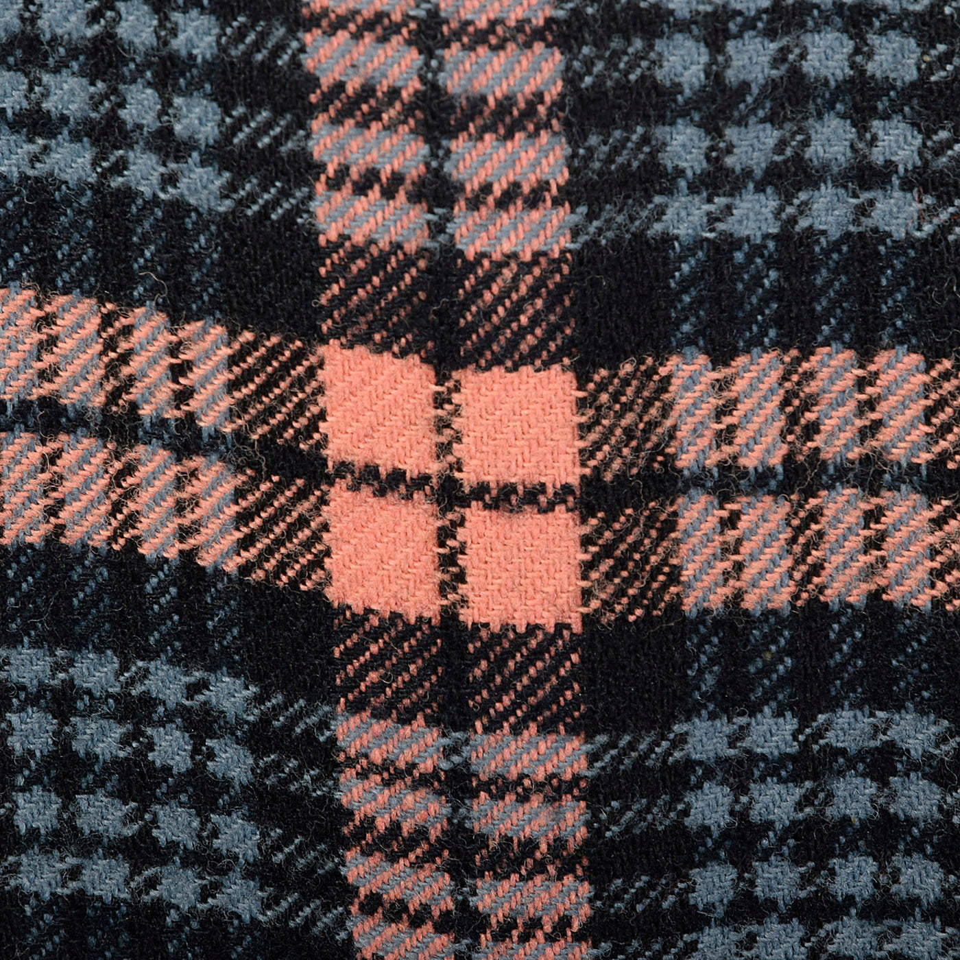 1940s Wool Pencil Skirt in Pink and Blue Plaid