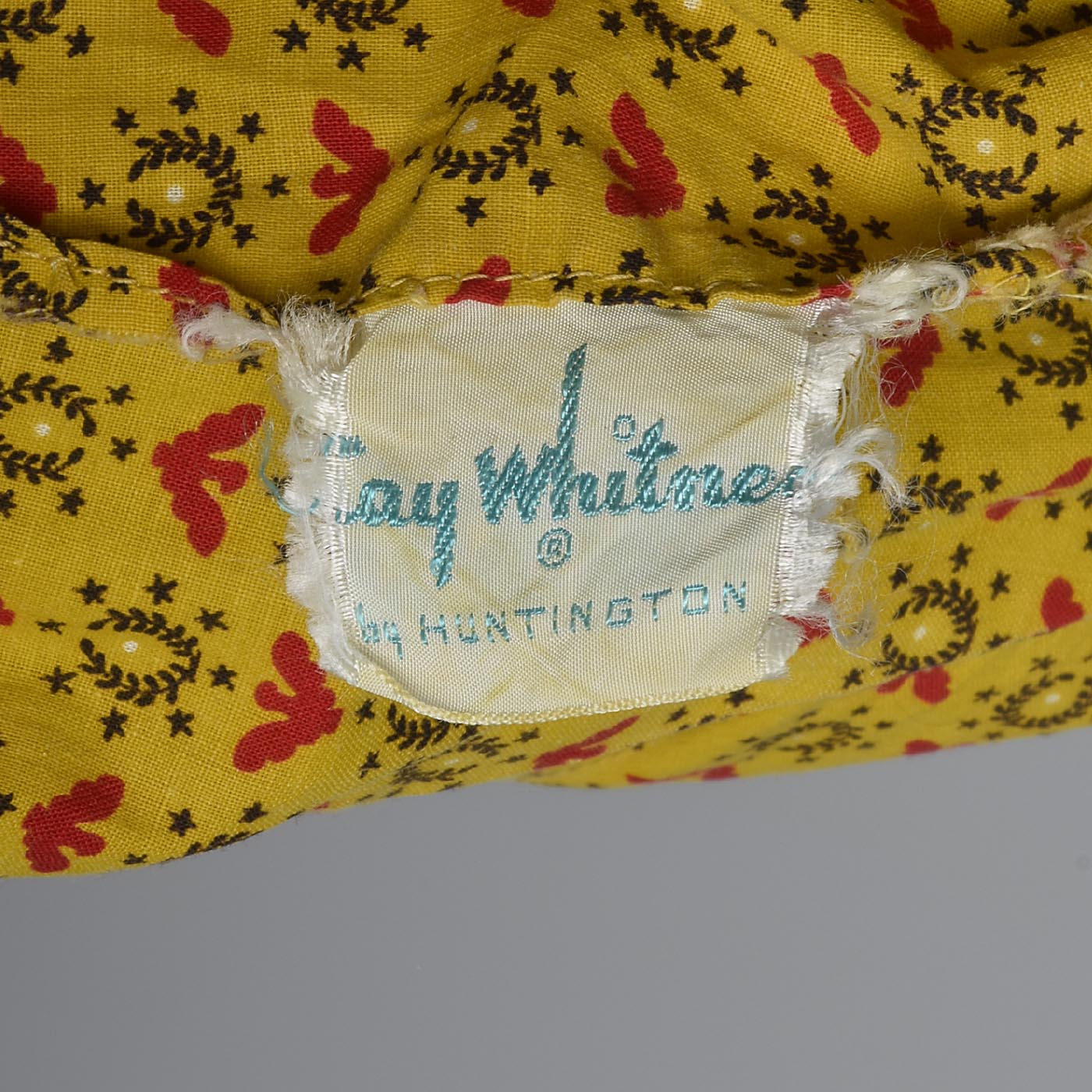 1950s Gold Novelty Print Cotton Day Dress with Eagles and Laurel Crests
