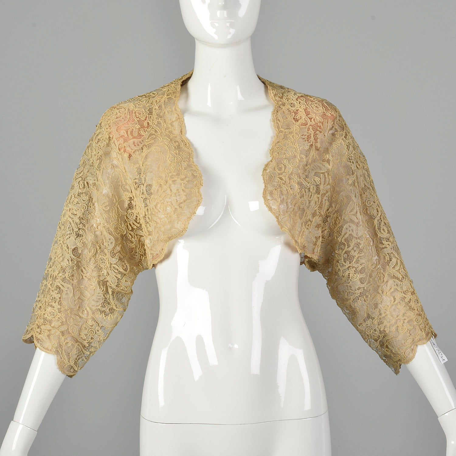 Medium 1950s Beige Lace Bolero Jacket