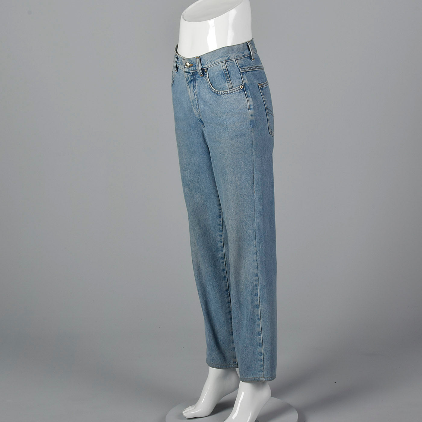 1990s Medium Wash Mom Jeans