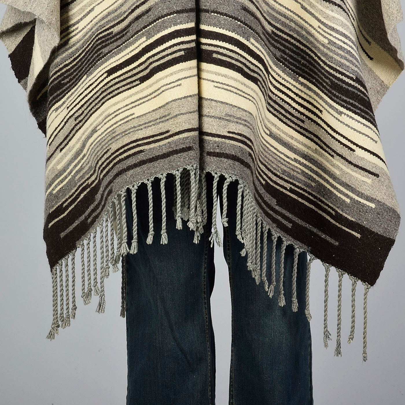 1970s Mens Mexican Wool Blanket Poncho